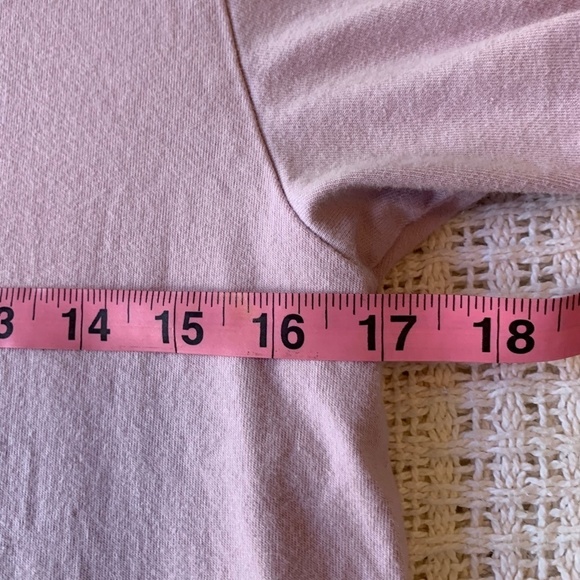 UT Uniqlo Disney Light Pink Short Sleeve T-Shirt Minnie Women's Size XS (1291) - Picture 8 of 9